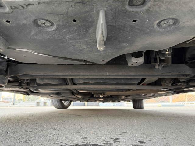 プリウス S ETC オートクルーズコントロール バックカメラ ナビ TV アルミホイール オートライト HID CVT スマートキー 電動格納ミラー 盗難防止システム 衝突安全ボディ ABS エアコン(36枚目)