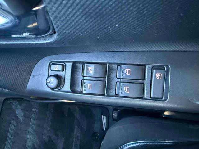 ルクラカスタム ＲＳ　ナビ　ＴＶ　ＨＩＤ　スマートキー　電動格納ミラー　ＣＶＴ　盗難防止システム　ＡＢＳ　ＣＤ　ＵＳＢ　Ｂｌｕｅｔｏｏｔｈ　アルミホイール　衝突安全ボディ　エアコン　パワーステアリング　パワーウィンドウ（14枚目）