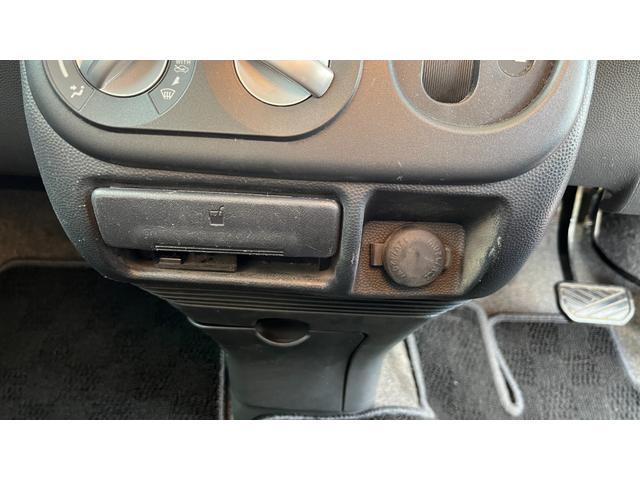 アルトラパン G スマートキー ベンチシート AT 盗難防止システム ABS CD アルミホイール 衝突安全ボディ エアコン パワーステアリング パワーウィンドウ(39枚目)