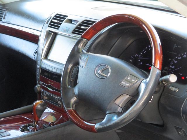 LS LS460 バージョンU Iパッケージ 後期仕様 サンルーフ 黒革シート シートヒーター&クーラー アルカンターラルーフライニング エアサスコントローラー LEDヘッドライト 純正ナビTV バックカメラ ETC リアサンシェード 当店買取車(8枚目)