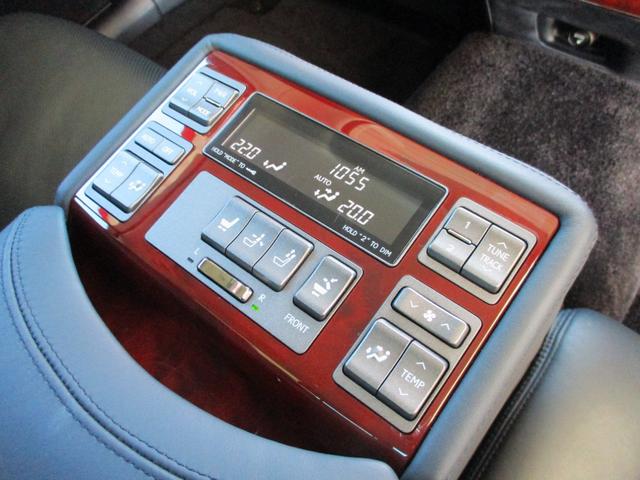 LS LS460 バージョンU Iパッケージ 後期仕様 サンルーフ 黒革シート シートヒーター&クーラー アルカンターラルーフライニング エアサスコントローラー LEDヘッドライト 純正ナビTV バックカメラ ETC リアサンシェード 当店買取車(9枚目)