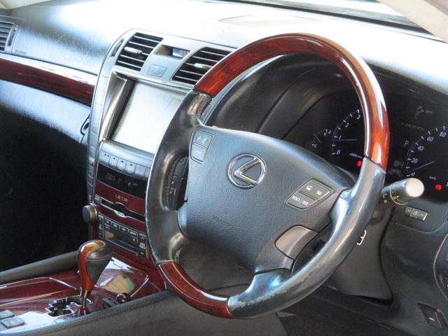 LS LS460 バージョンU Iパッケージ 後期仕様 サンルーフ 黒革シート シートヒーター&クーラー アルカンターラルーフライニング エアサスコントローラー LEDヘッドライト 純正ナビTV バックカメラ ETC リアサンシェード 当店買取車(13枚目)