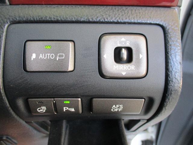 LS LS460 バージョンU Iパッケージ 後期仕様 サンルーフ 黒革シート シートヒーター&クーラー アルカンターラルーフライニング エアサスコントローラー LEDヘッドライト 純正ナビTV バックカメラ ETC リアサンシェード 当店買取車(24枚目)