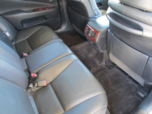 LS LS460 バージョンU Iパッケージ 後期仕様 サンルーフ 黒革シート シートヒーター&クーラー アルカンターラルーフライニング エアサスコントローラー LEDヘッドライト 純正ナビTV バックカメラ ETC リアサンシェード 当店買取車(53枚目)