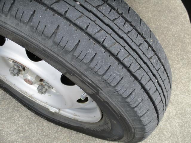 ミニキャブバン CL ハイルーフ 4WD 5MT ワンオーナー当店買取車 タイミングベルト116000KM時交換済み 前席パワーウインドウ 2023年製造タイヤ4本(ダンロップ)(7枚目)