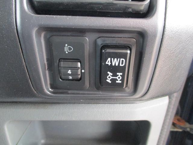 ミニキャブバン CL ハイルーフ 4WD 5MT ワンオーナー当店買取車 タイミングベルト116000KM時交換済み 前席パワーウインドウ 2023年製造タイヤ4本(ダンロップ)(8枚目)