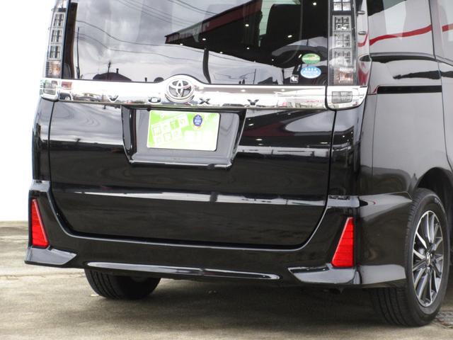 ヴォクシー ＺＳ　両側パワースライドドア　ＬＥＤヘッドライト　ナビ　フルセグＴＶ　バックカメラ　Ｂｌｕｅｔｏｏｔｈオーディオ対応　７人乗り　スマートキー　プッシュスタート　ＥＴＣ　タイミングチェーン　当店買取車（7枚目）