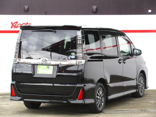 ヴォクシー ＺＳ　両側パワースライドドア　ＬＥＤヘッドライト　ナビ　フルセグＴＶ　バックカメラ　Ｂｌｕｅｔｏｏｔｈオーディオ対応　７人乗り　スマートキー　プッシュスタート　ＥＴＣ　タイミングチェーン　当店買取車（21枚目）