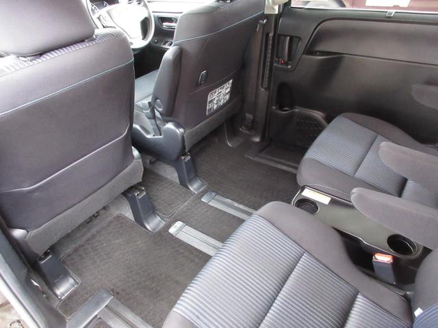 ヴォクシー ＺＳ　両側パワースライドドア　ＬＥＤヘッドライト　ナビ　フルセグＴＶ　バックカメラ　Ｂｌｕｅｔｏｏｔｈオーディオ対応　７人乗り　スマートキー　プッシュスタート　ＥＴＣ　タイミングチェーン　当店買取車（35枚目）