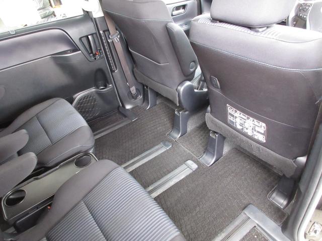 ヴォクシー ＺＳ　両側パワースライドドア　ＬＥＤヘッドライト　ナビ　フルセグＴＶ　バックカメラ　Ｂｌｕｅｔｏｏｔｈオーディオ対応　７人乗り　スマートキー　プッシュスタート　ＥＴＣ　タイミングチェーン　当店買取車（40枚目）