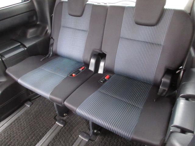 ヴォクシー ＺＳ　両側パワースライドドア　ＬＥＤヘッドライト　ナビ　フルセグＴＶ　バックカメラ　Ｂｌｕｅｔｏｏｔｈオーディオ対応　７人乗り　スマートキー　プッシュスタート　ＥＴＣ　タイミングチェーン　当店買取車（42枚目）