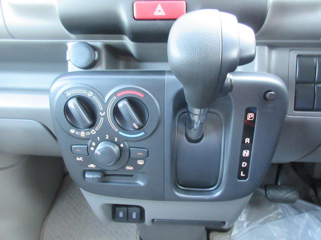 ミニキャブバン Ｍ　届出済未使用車／衝突軽減Ｂ／リアパーキングＳ／車線逸脱警報／マニュアルＡＣ／ＩＳＴＯＰ／横滑防止／キーレス／オートハイビーム／（17枚目）