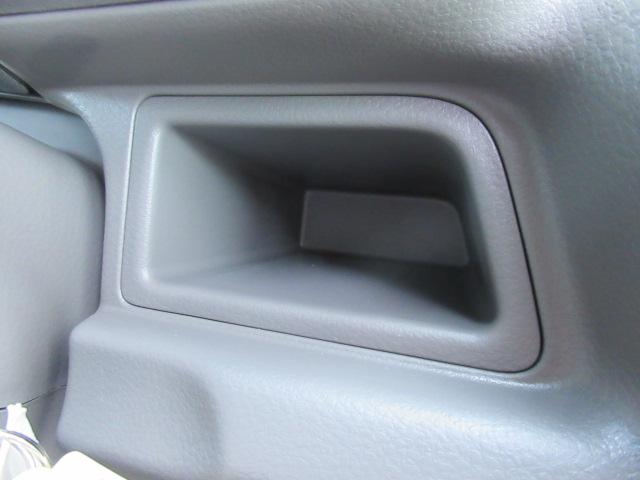 ミニキャブバン Ｍ　届出済未使用車／衝突軽減Ｂ／リアパーキングＳ／車線逸脱警報／マニュアルＡＣ／ＩＳＴＯＰ／横滑防止／キーレス／オートハイビーム／（25枚目）