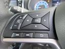 ステアリングにはナビに連動したオーディオスイッチも装備しています!