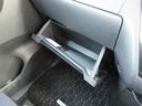 助手席にはグローブボックスのほかに小物を収納できるスペースもあります♪