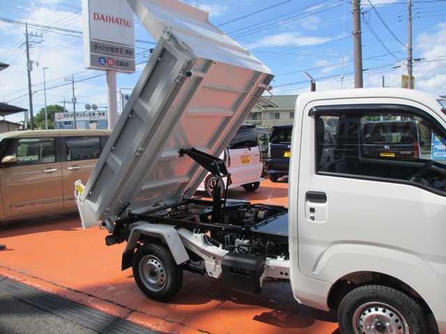 ハイゼットトラック 多目的ダンプ(電動式)3方開 4WDラジオ・LED省力パック・フロントシェルフ・ラバーマット・バイザー付き(5枚目)
