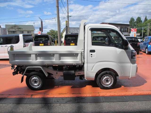 ハイゼットトラック 多目的ダンプ(電動式)3方開 4WDラジオ・LED省力パック・フロントシェルフ・ラバーマット・バイザー付き(9枚目)