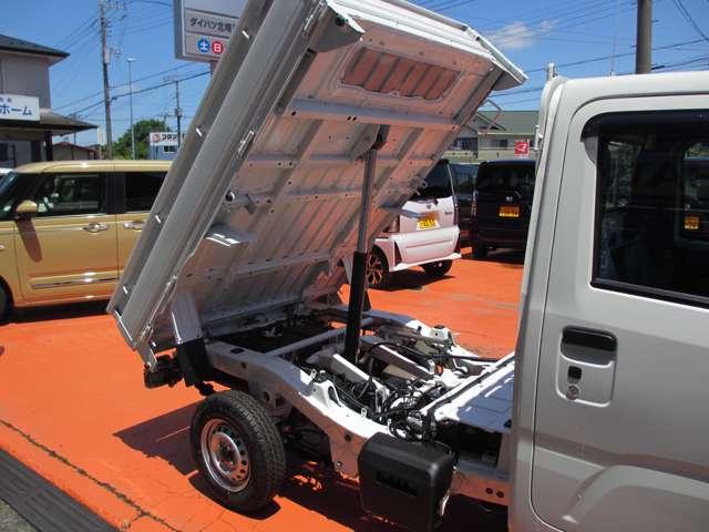 ハイゼットトラック ローダンプ　電動式ローダンプ・ラジオ・ＬＥＤ省力パック搭載フロントシェルフ・ラバーマット・バイザー付き（4枚目）
