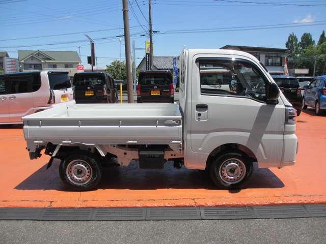 ハイゼットトラック ローダンプ　電動式ローダンプ・ラジオ・ＬＥＤ省力パック搭載フロントシェルフ・ラバーマット・バイザー付き（9枚目）