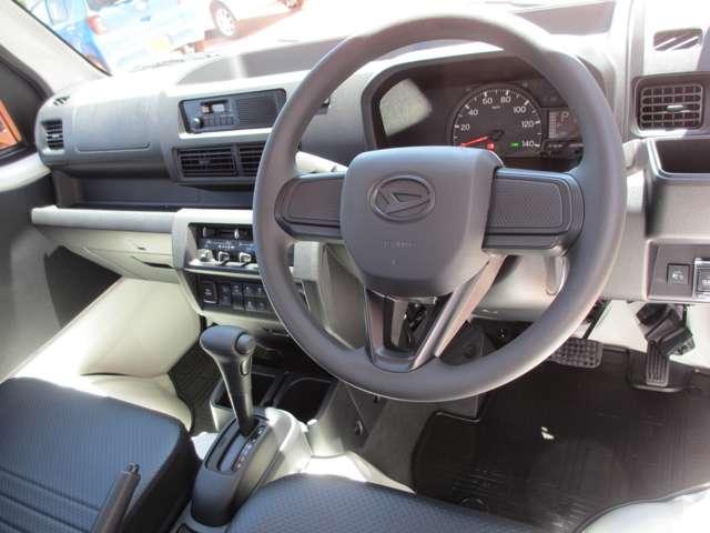 ハイゼットトラック ローダンプ　電動式ローダンプ・ラジオ・ＬＥＤ省力パック搭載フロントシェルフ・ラバーマット・バイザー付き（16枚目）