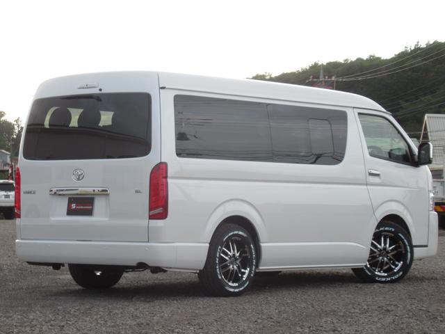 ハイエースワゴン ＧＬ　未登録新車　社外１６インチＡＷ　社外テール　フロントスポイラー　デジタルインナーミラー　フリップダウンモニター　社外ナビ　ＥＴＣ　パワースライドドア　ドライブレコーダー　シートカバー（6枚目）