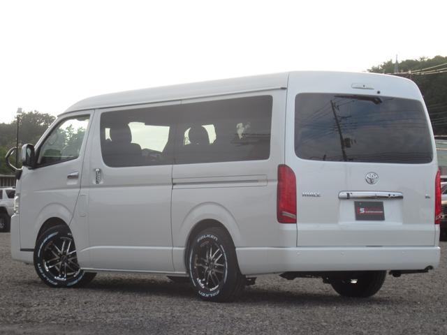 ハイエースワゴン ＧＬ　未登録新車　社外１６インチＡＷ　社外テール　フロントスポイラー　デジタルインナーミラー　フリップダウンモニター　社外ナビ　ＥＴＣ　パワースライドドア　ドライブレコーダー　シートカバー（44枚目）