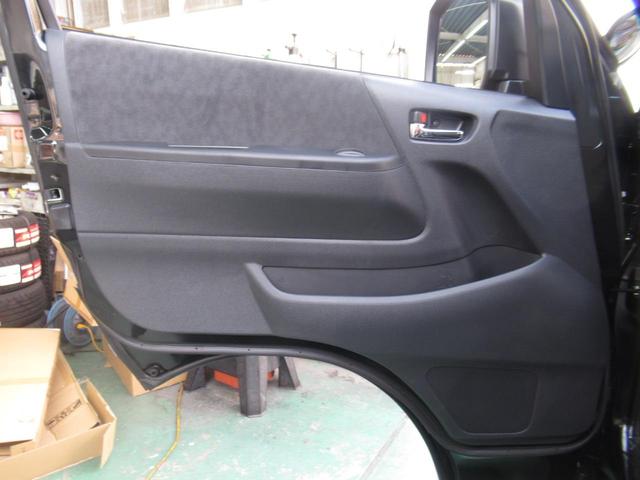 ハイエースワゴン GL 未登録新車 17AW フロントスポイラー パワースライドドア  LEDヘッドライト 社外テール 7インチナビ デジタルインナーミラー 全方位カメラ フリップダウンモニター ETC(18枚目)