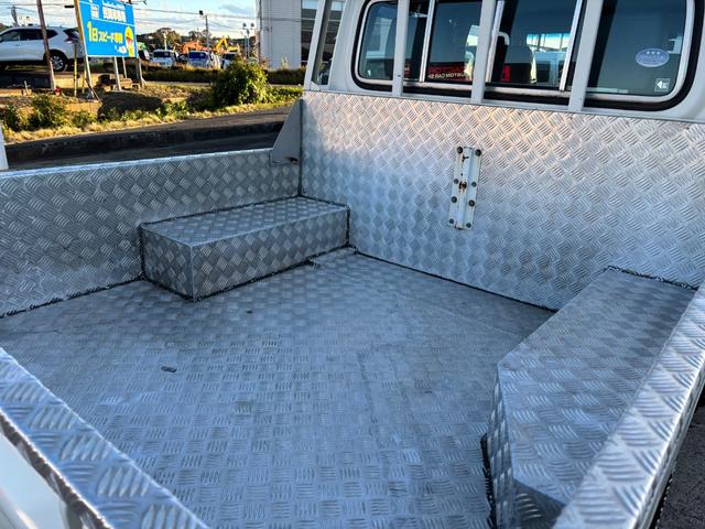 ランドクルーザー70 ピックアップ ランクル70/ランクル79/ユーザー買取車/30thアニバーサリーピックアップ/ガソリン/5MT/ETC/BFグッドリッチKO3ATタイヤ(2365/85R16)/社外16AW(8枚目)