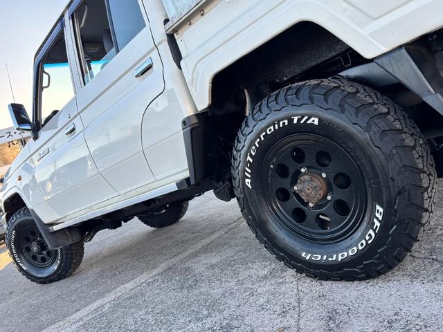 ランドクルーザー70 ピックアップ ランクル70/ランクル79/ユーザー買取車/30thアニバーサリーピックアップ/ガソリン/5MT/ETC/BFグッドリッチKO3ATタイヤ(2365/85R16)/社外16AW(12枚目)