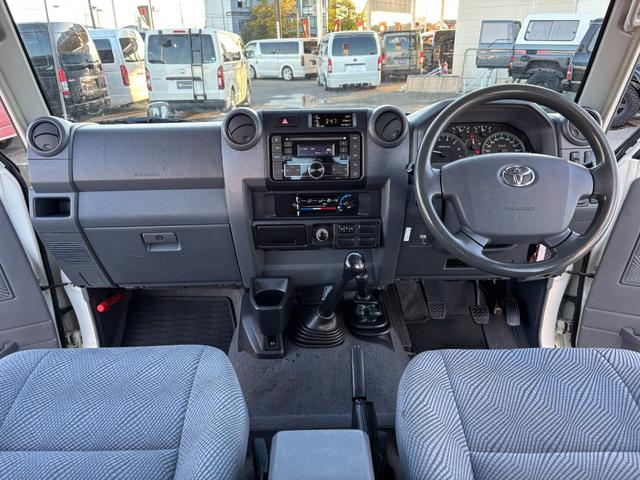 ランドクルーザー70 ピックアップ ランクル70/ランクル79/ユーザー買取車/30thアニバーサリーピックアップ/ガソリン/5MT/ETC/BFグッドリッチKO3ATタイヤ(2365/85R16)/社外16AW(15枚目)