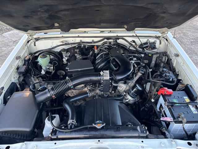 ランドクルーザー70 ピックアップ ランクル70/ランクル79/ユーザー買取車/30thアニバーサリーピックアップ/ガソリン/5MT/ETC/BFグッドリッチKO3ATタイヤ(2365/85R16)/社外16AW(24枚目)