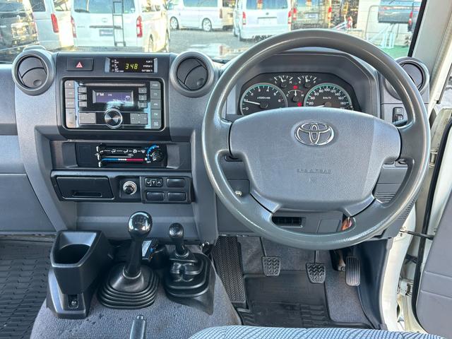 ランドクルーザー70 ピックアップ ランクル70/ランクル79/ユーザー買取車/30thアニバーサリーピックアップ/ガソリン/5MT/ETC/BFグッドリッチKO3ATタイヤ(2365/85R16)/社外16AW(25枚目)