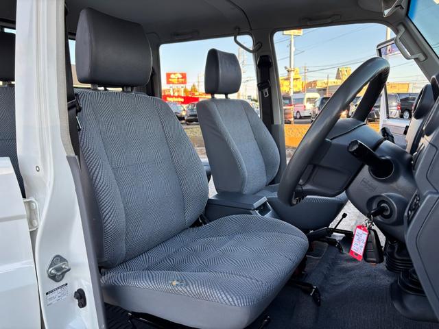 ランドクルーザー70 ピックアップ ランクル70/ランクル79/ユーザー買取車/30thアニバーサリーピックアップ/ガソリン/5MT/ETC/BFグッドリッチKO3ATタイヤ(2365/85R16)/社外16AW(28枚目)