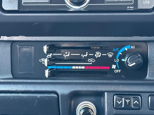 ランドクルーザー70 ピックアップ ランクル70/ランクル79/ユーザー買取車/30thアニバーサリーピックアップ/ガソリン/5MT/ETC/BFグッドリッチKO3ATタイヤ(2365/85R16)/社外16AW(41枚目)