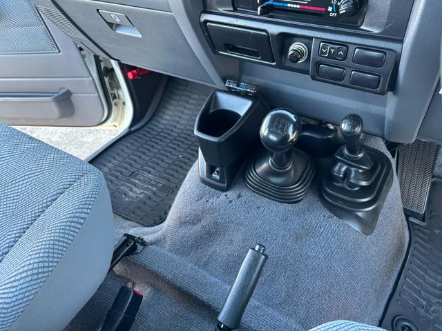 ランドクルーザー70 ピックアップ ランクル70/ランクル79/ユーザー買取車/30thアニバーサリーピックアップ/ガソリン/5MT/ETC/BFグッドリッチKO3ATタイヤ(2365/85R16)/社外16AW(43枚目)