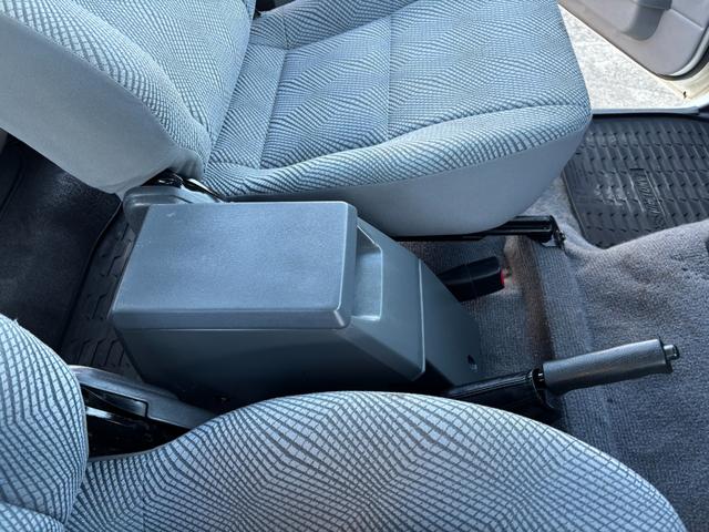 ランドクルーザー70 ピックアップ ランクル70/ランクル79/ユーザー買取車/30thアニバーサリーピックアップ/ガソリン/5MT/ETC/BFグッドリッチKO3ATタイヤ(2365/85R16)/社外16AW(44枚目)