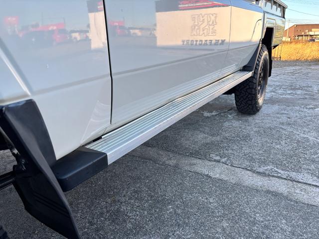 ランドクルーザー70 ピックアップ ランクル70/ランクル79/ユーザー買取車/30thアニバーサリーピックアップ/ガソリン/5MT/ETC/BFグッドリッチKO3ATタイヤ(2365/85R16)/社外16AW(65枚目)