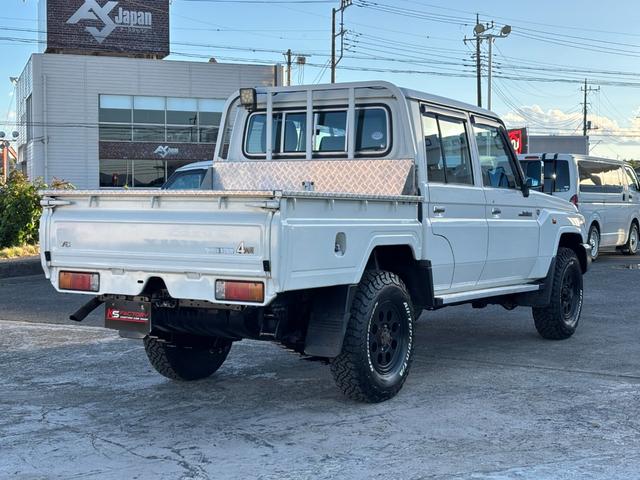ランドクルーザー70 ピックアップ ランクル70/ランクル79/ユーザー買取車/30thアニバーサリーピックアップ/ガソリン/5MT/ETC/BFグッドリッチKO3ATタイヤ(2365/85R16)/社外16AW(68枚目)