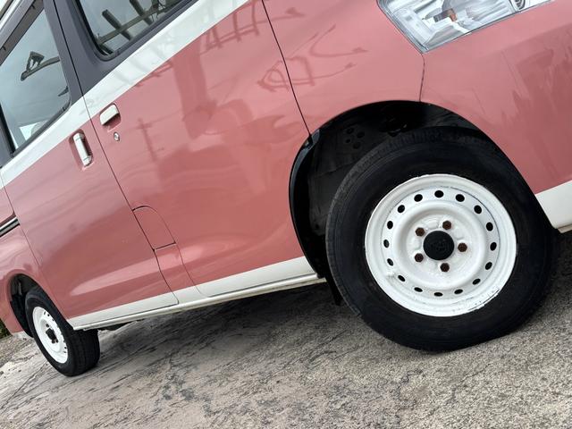 タウンエースバン GL タウンエースバン/タウンエースルアナ/1.5GL/4WD/カスタムカー/KSオリジナルベッドキット/4AT/ツートンペイント/キャンプ仕様/テーブル/丸目ヘッドライト/アウトドア仕様(60枚目)