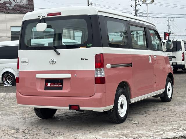 タウンエースバン GL タウンエースバン/タウンエースルアナ/1.5GL/4WD/カスタムカー/KSオリジナルベッドキット/4AT/ツートンペイント/キャンプ仕様/テーブル/丸目ヘッドライト/アウトドア仕様(62枚目)