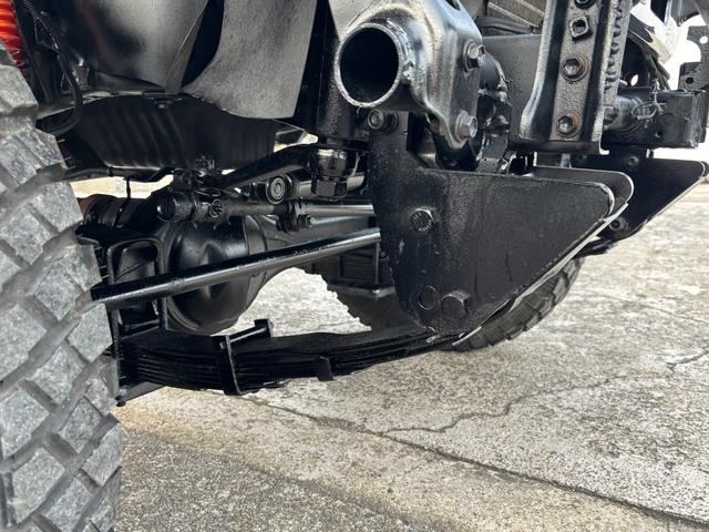 ランドクルーザー７０ ＺＸ　ランクル７０／ランクル７３／ディーゼル／４速ＡＴ／ＺＸ／ＦＲＰトップ／シュノーケル／社外１６ＡＷ／ジオランダーＭＴタイヤ（２５５／８５Ｒ１６）／リフトアップ／ショートボディー／社外ステアリング（17枚目）