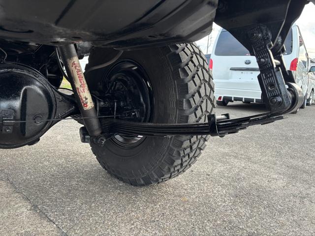 ランドクルーザー７０ ＺＸ　ランクル７０／ランクル７３／ディーゼル／４速ＡＴ／ＺＸ／ＦＲＰトップ／シュノーケル／社外１６ＡＷ／ジオランダーＭＴタイヤ（２５５／８５Ｒ１６）／リフトアップ／ショートボディー／社外ステアリング（26枚目）