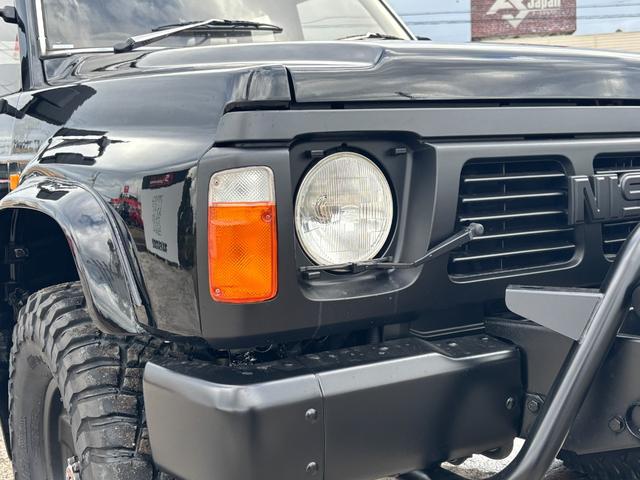 サファリ グランロード　サファリ／グランロード／ディーゼル／新品ブラック全塗装済み／新品ランチョショック／リフトアップ／５速マニュアル／マニュアルハブ／ＢＦグッドリッチマッドテレーンタイヤＫＭ３／社外１６ＡＷ／バンパーガード（8枚目）