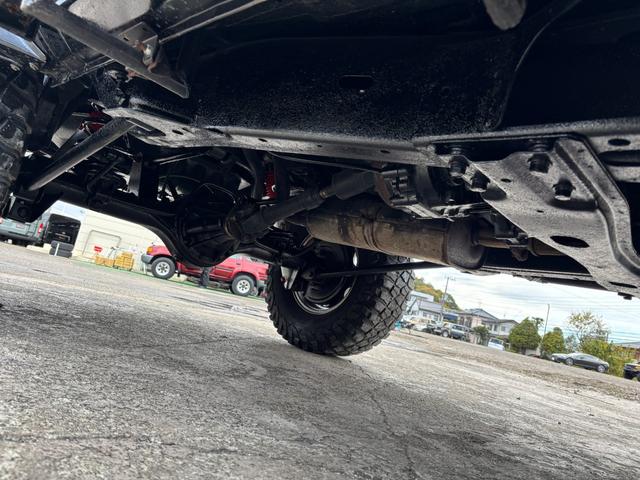 サファリ グランロード　サファリ／グランロード／ディーゼル／新品ブラック全塗装済み／新品ランチョショック／リフトアップ／５速マニュアル／マニュアルハブ／ＢＦグッドリッチマッドテレーンタイヤＫＭ３／社外１６ＡＷ／バンパーガード（22枚目）