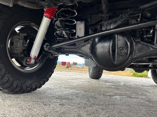 サファリ グランロード　サファリ／グランロード／ディーゼル／新品ブラック全塗装済み／新品ランチョショック／リフトアップ／５速マニュアル／マニュアルハブ／ＢＦグッドリッチマッドテレーンタイヤＫＭ３／社外１６ＡＷ／バンパーガード（23枚目）