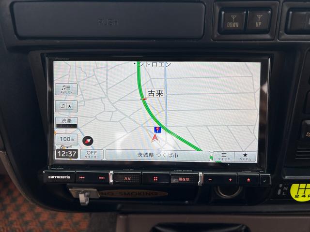 ランドクルーザー80 GX ランクル80/最終型/GX/5速MT/観音開き/ガソリン/1FZエンジン/新品全塗装/ETC/パイオニア製ナビ/フルセグTV/バックカメラ/エリートマックス16AW/ブリジストンタイヤ/リフトアップ(13枚目)