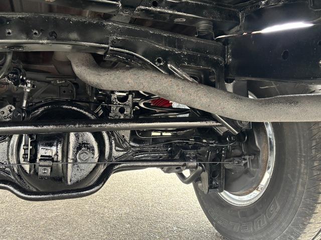 ランドクルーザー80 GX ランクル80/最終型/GX/5速MT/観音開き/ガソリン/1FZエンジン/新品全塗装/ETC/パイオニア製ナビ/フルセグTV/バックカメラ/エリートマックス16AW/ブリジストンタイヤ/リフトアップ(18枚目)