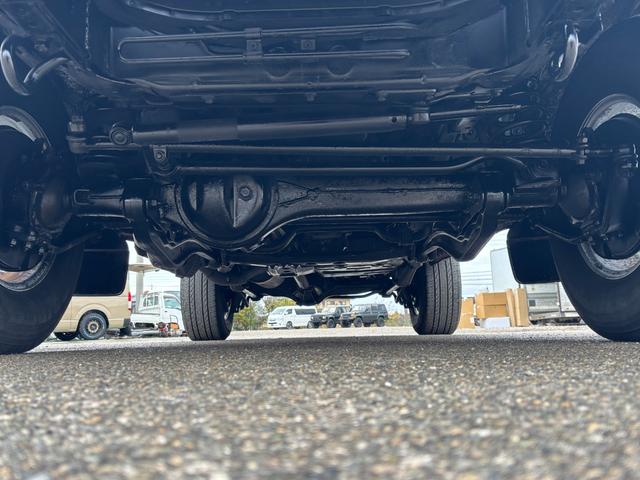 ランドクルーザー80 GX ランクル80/最終型/GX/5速MT/観音開き/ガソリン/1FZエンジン/新品全塗装/ETC/パイオニア製ナビ/フルセグTV/バックカメラ/エリートマックス16AW/ブリジストンタイヤ/リフトアップ(19枚目)