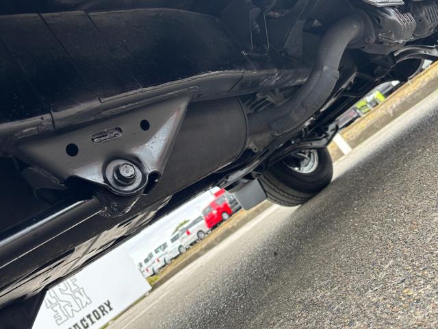 ランドクルーザー80 GX ランクル80/最終型/GX/5速MT/観音開き/ガソリン/1FZエンジン/新品全塗装/ETC/パイオニア製ナビ/フルセグTV/バックカメラ/エリートマックス16AW/ブリジストンタイヤ/リフトアップ(20枚目)