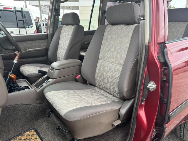 ランドクルーザー80 GX ランクル80/最終型/GX/5速MT/観音開き/ガソリン/1FZエンジン/新品全塗装/ETC/パイオニア製ナビ/フルセグTV/バックカメラ/エリートマックス16AW/ブリジストンタイヤ/リフトアップ(31枚目)